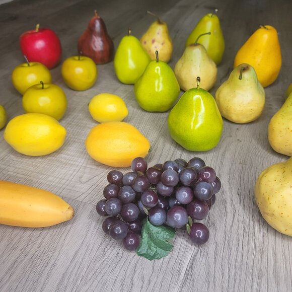 Large Assortment Of Artificial Fruits Including Apples Pears Lemons & Grapes - Picture 15 of 16